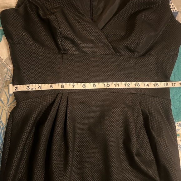 Bebe Vintage  Bubble Hem  Black Dress.  Size 10 - Picture 7 of 8